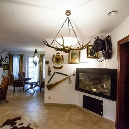 Dworek Mysliwski Villa Charzykowy
